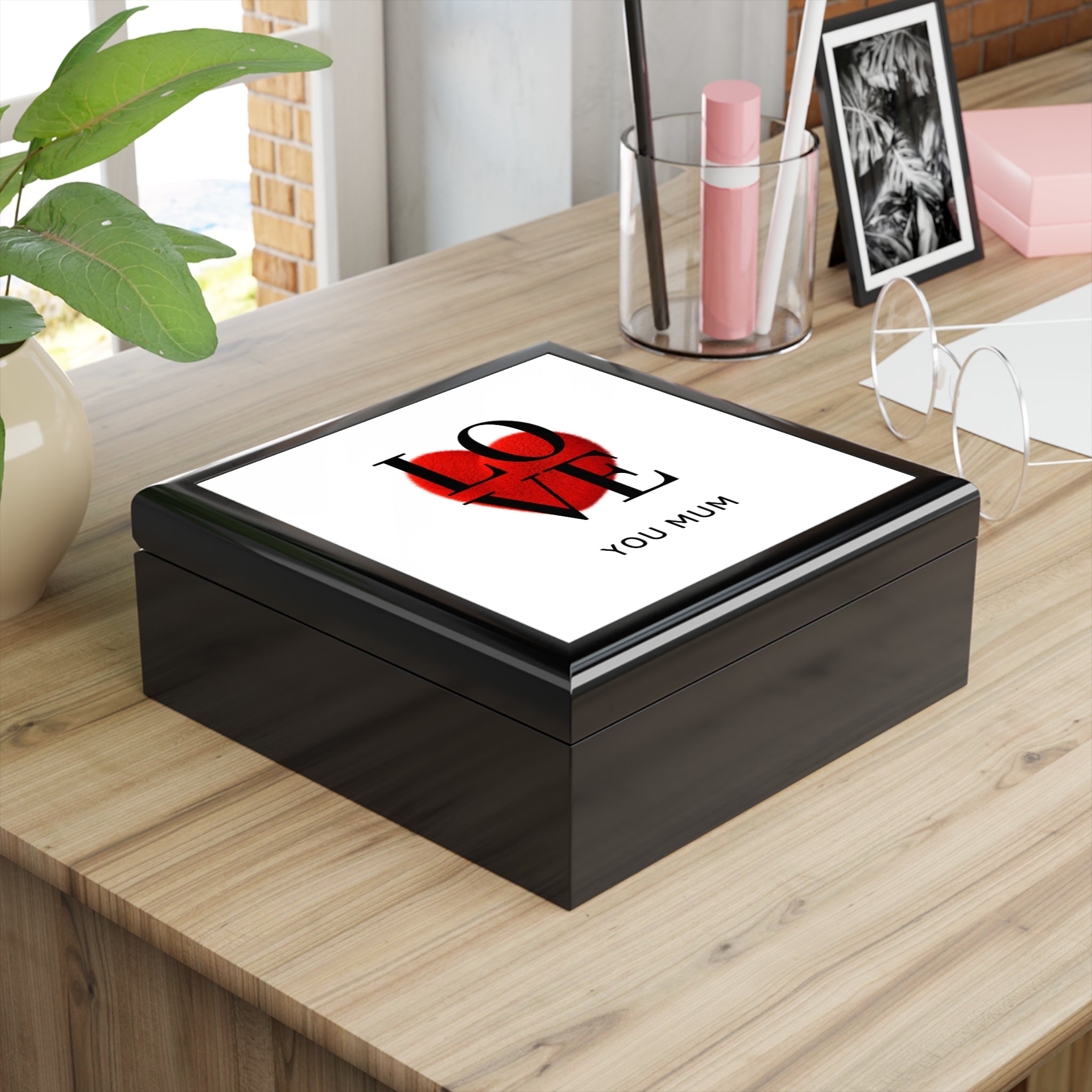 Jewelry Box — "LOVE You Mum" Heart Keepsake Box (Mother's Day Gift)